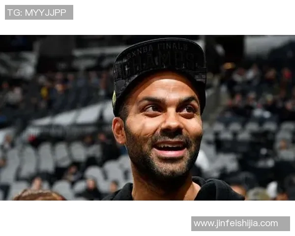 卡梅隆约翰逊的篮球之路与职业生涯的辉煌成就分析